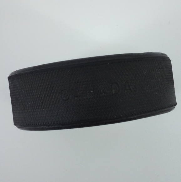 1997 NHL Goalies Burger King Collab Hockey Puck Collector - Picture 2 of 5